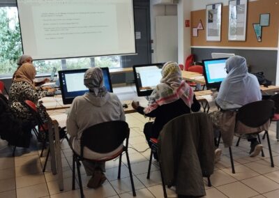 photo participantes aux ateliers numériques animés au CABV